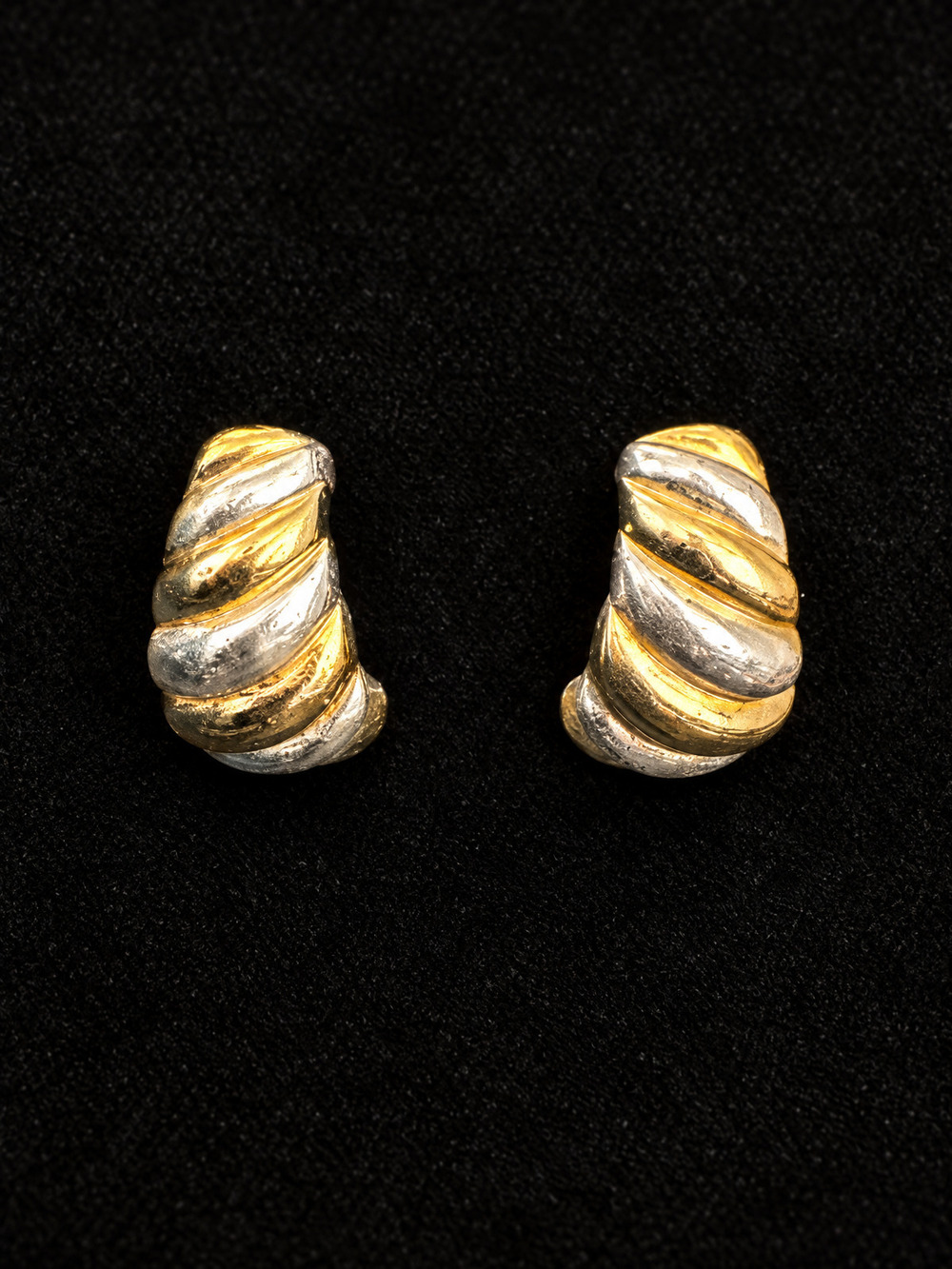 ⚜️ Napier Signed Screw-Backs | Ribbed Half-Hoop Earrings | Gold & Silver 💗